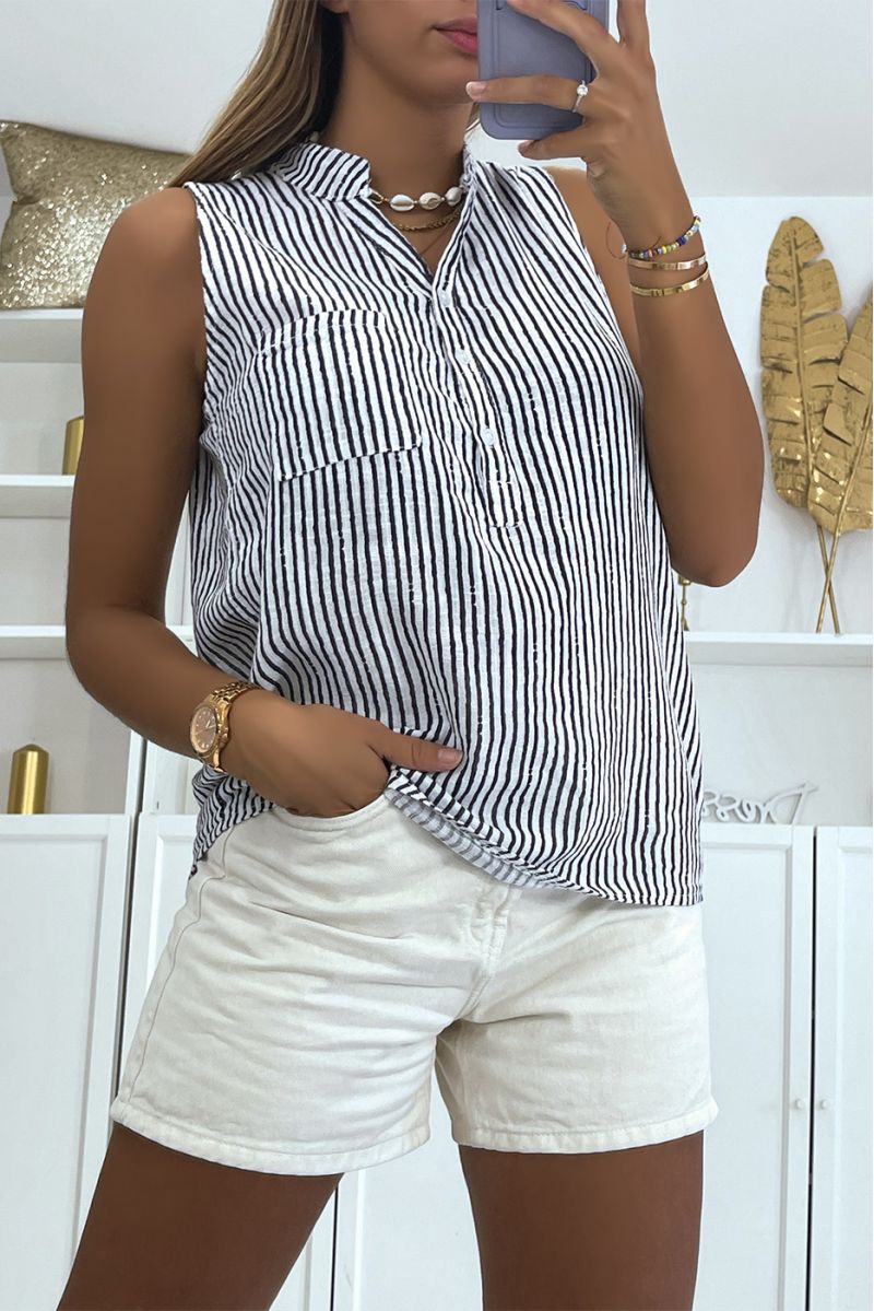 White striped tank top with pocket and small buttons on the ample and comfortable chest - 2