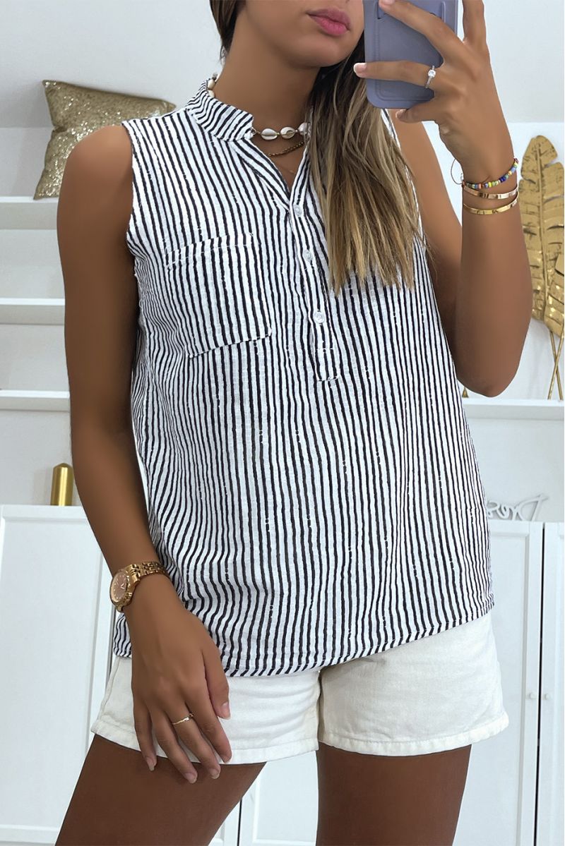 White striped tank top with pocket and small buttons on the ample and comfortable chest - 3