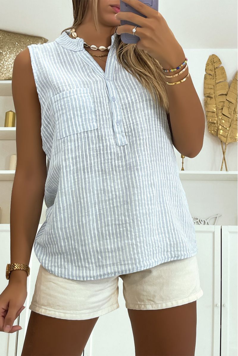 Sky blue striped tank top pocket and small buttons on the ample and comfortable chest - 3