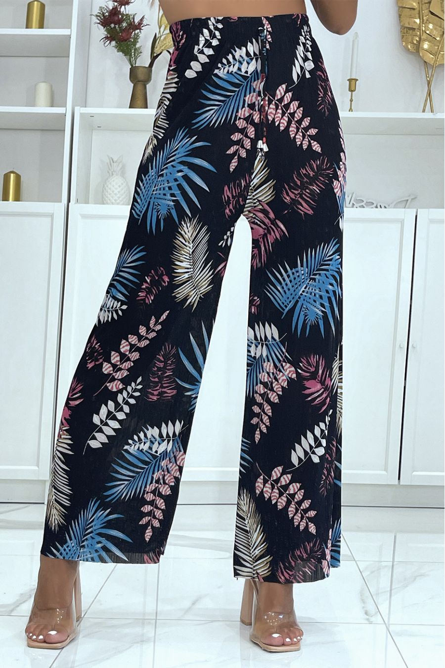 PaBBalon patte d'éléphant à imprimé noir et bleu floral et feuillage cintrée à la taille - 2