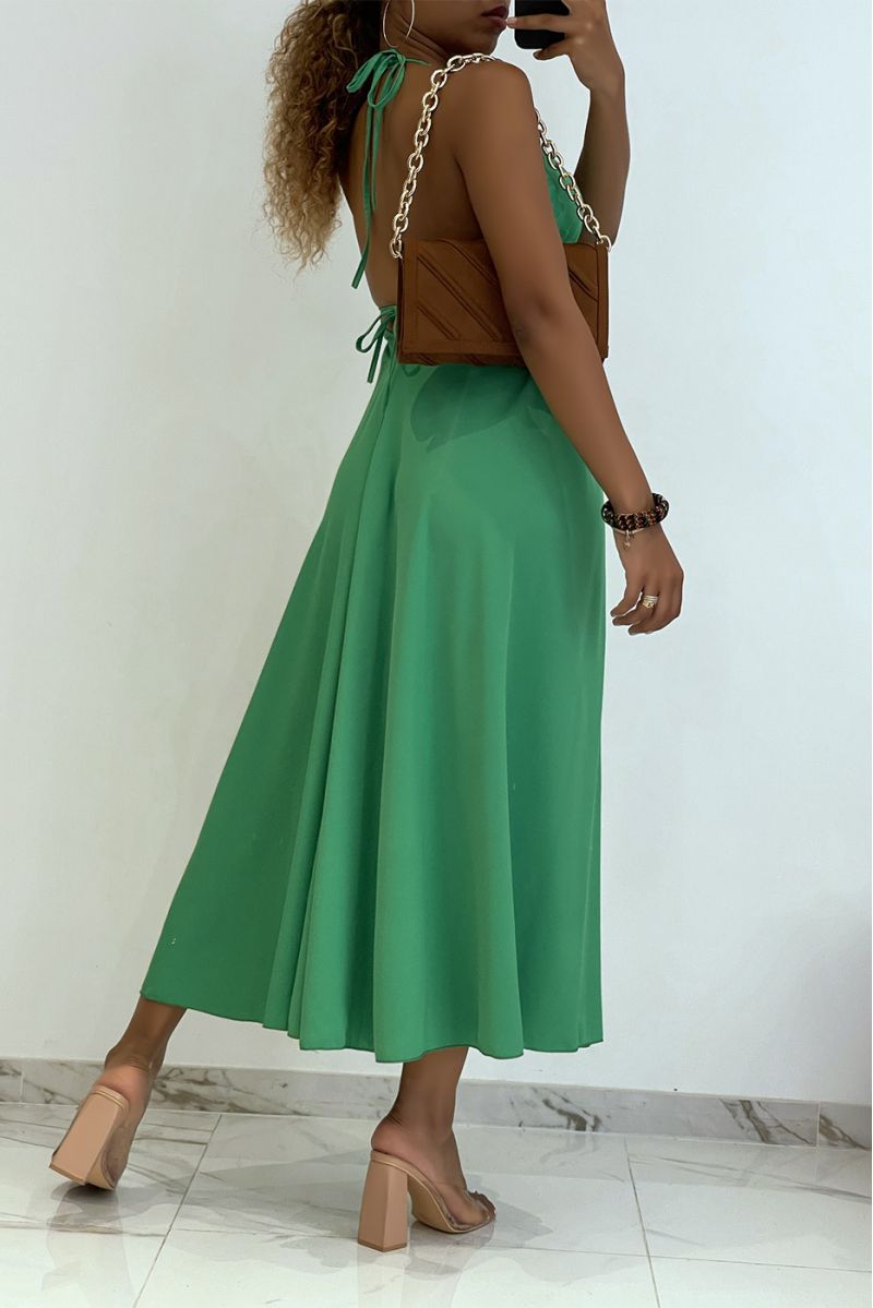 Plain green long dress with bare back and triangle neckline  - 3