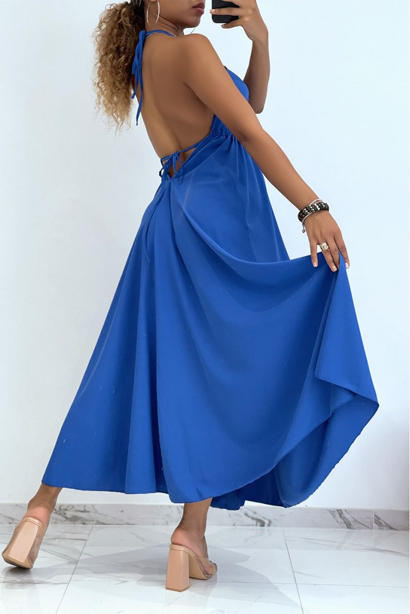 Effen koningsblauwe lange jurk met blote rug en driehoekige halslijn  - 3