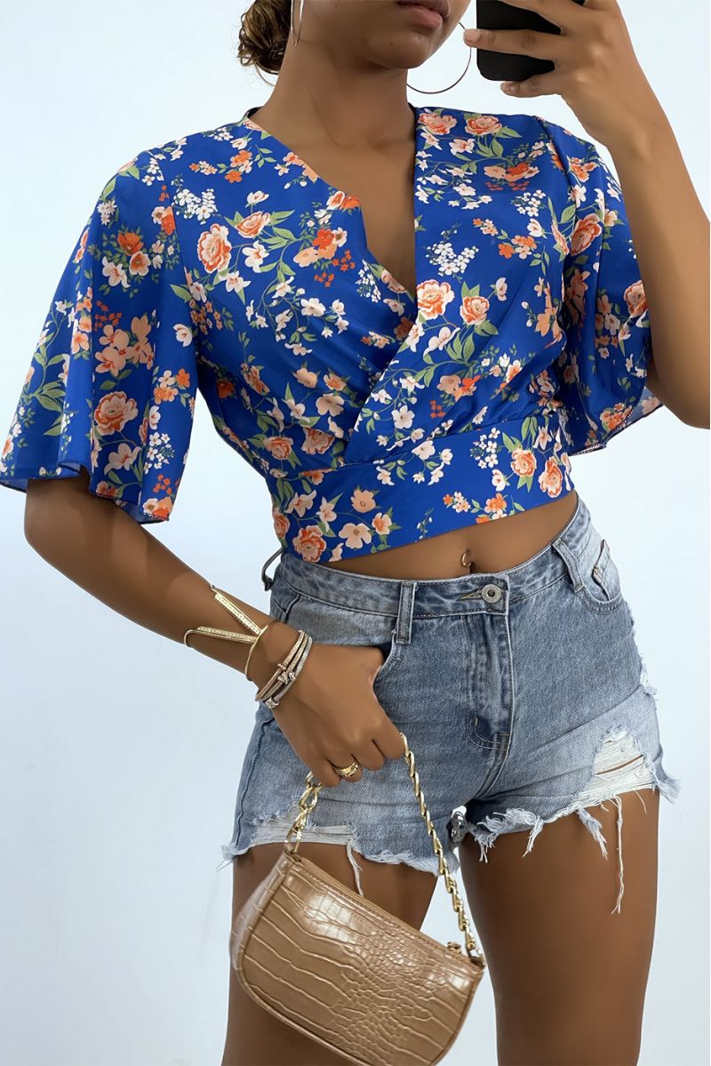 CaRhe-coeur koningsblauwe crop top met bloem en wijde mouwen - 1 CaRhe-coeur koningsblauwe crop top met bloem en wijde mouwen - 1