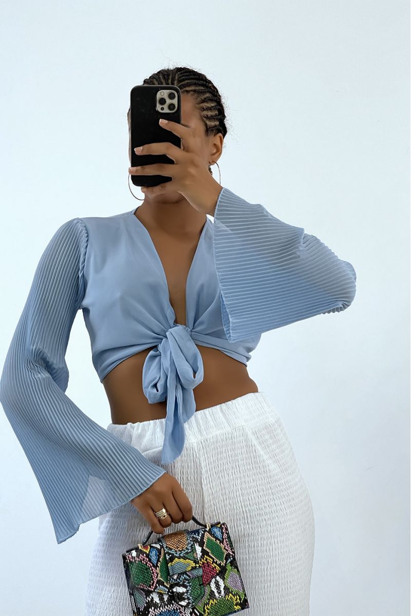 Sky blue crop top to tie with long pleated sleeves   - 1