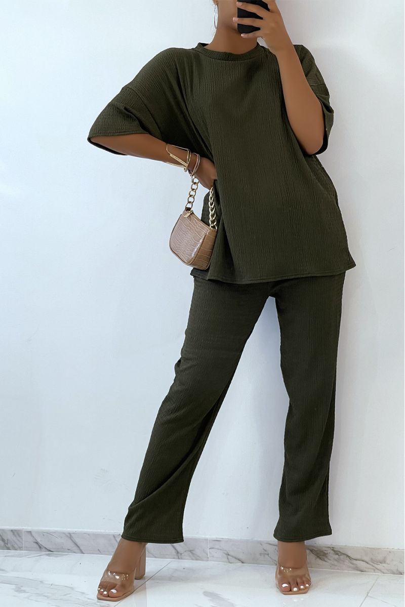 Light and comfortable khaki set with round neck Tshirt and wide pants   - 3