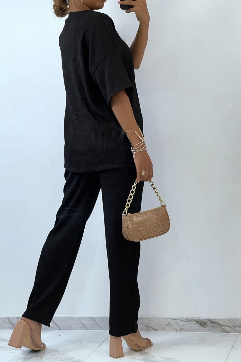 Light and comfortable black set with round neck Tshirt and wide pants - 3