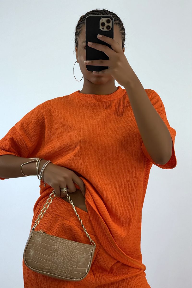 Lichte en comfortabele oranje set met T-shirt met ronde hals en wijde broek   - 3