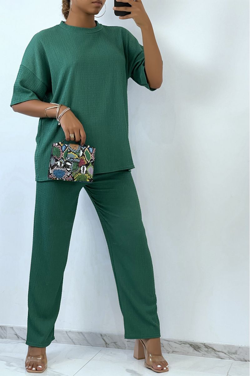Light and comfortable green set with round neck Tshirt and wide pants   - 1
