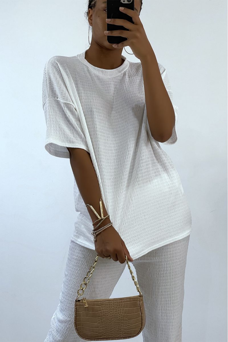 Light and comfortable white set with round neck Tshirt and wide pants   - 3