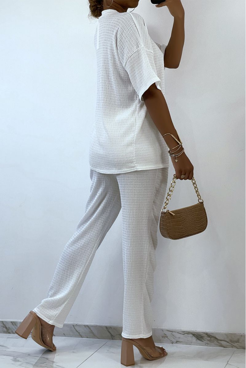 Light and comfortable white set with round neck Tshirt and wide pants   - 4