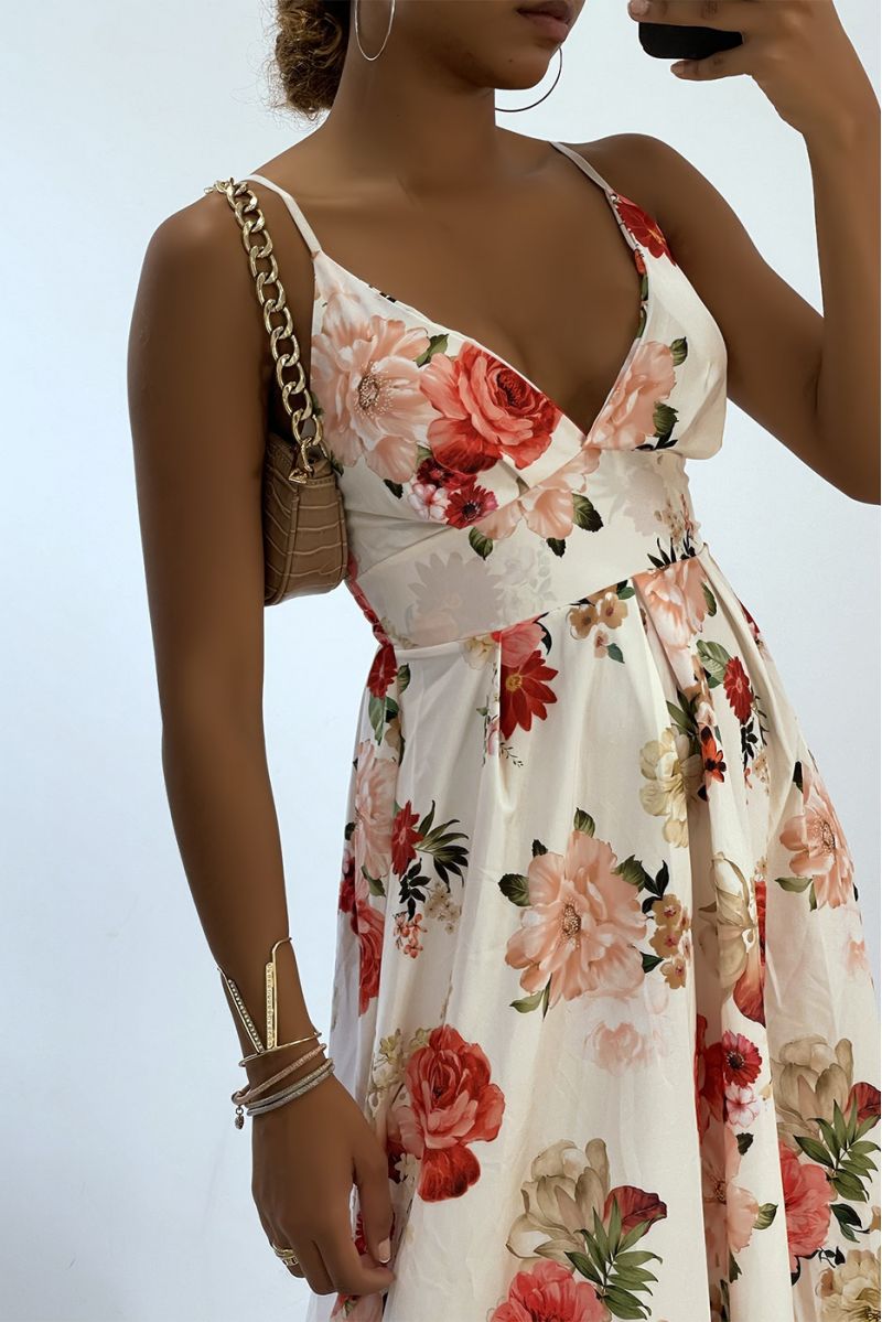 Long white floral dress with triangle neckline  - 3