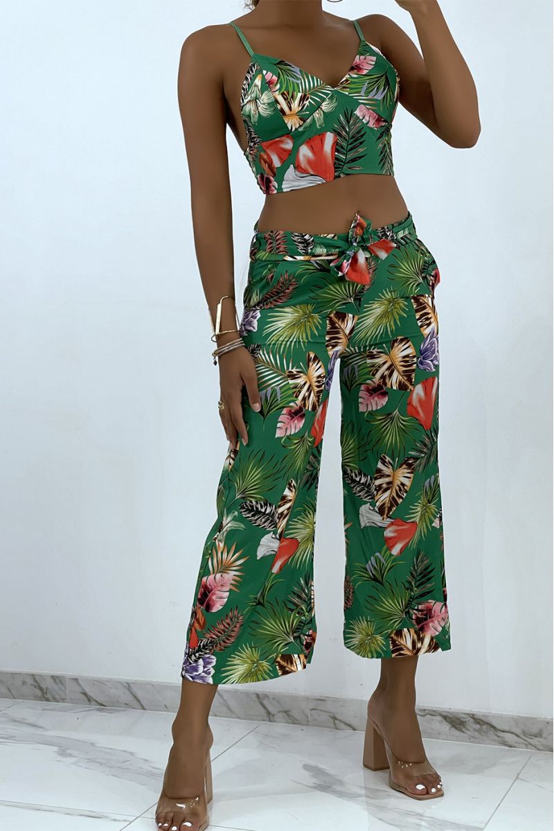 Flowing green set with foliage print crop top with V-neck bustier and thin straps and cropped trousers - 1