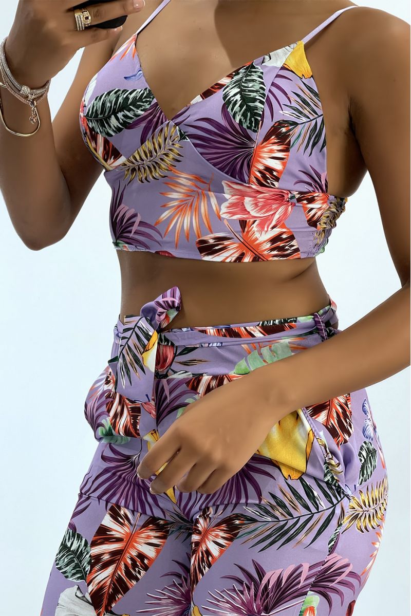 Fluid lilac set with foliage print crop top with V-neck bustier and thin straps and cropped trousers - 5