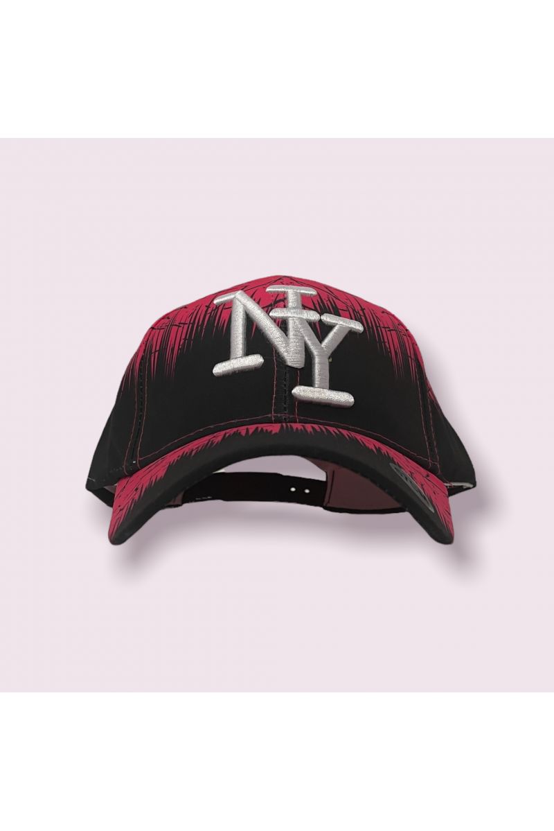 Black and fuchsia New York cap with small spots of hyper original paint - 2