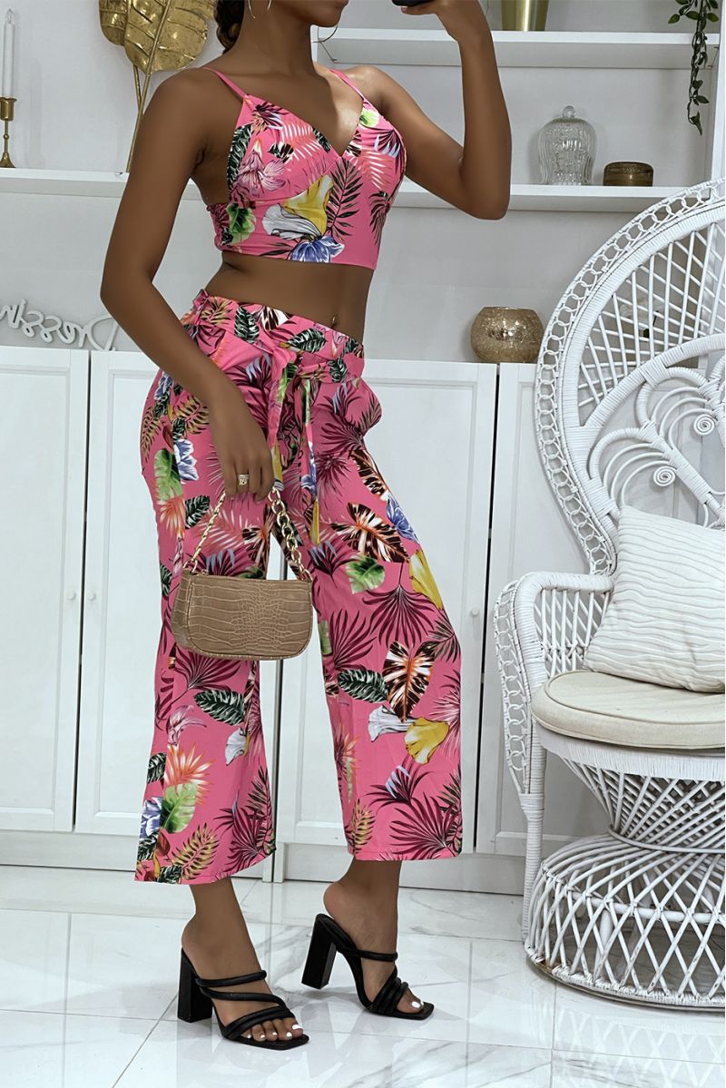 Fluid pink set with foliage print crop top with V-neck bustier and thin straps and cropped trousers - 2