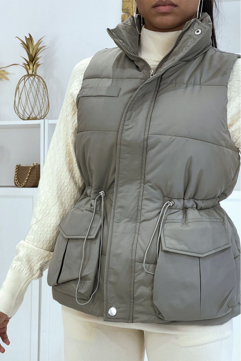 Khaki sleeveless padded jacket with a high collar, pretty golden buttons and large sleeves - 5