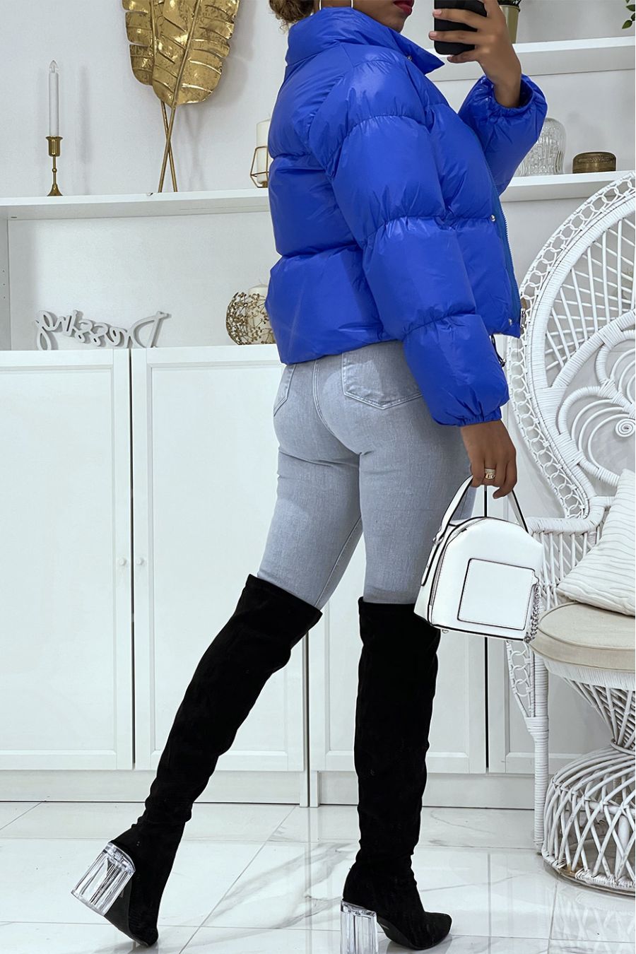Royal kort donsjack met lange mouwen en hoge kraag in een supertrendy kleur perfect voor de winter - 4