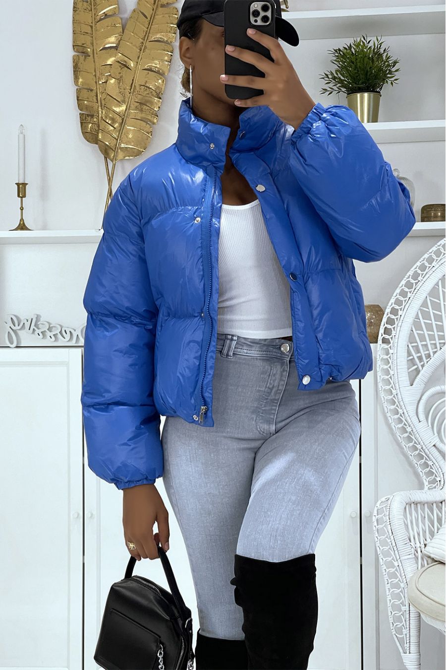 Short blue puffer jacket with long sleeves and high collar, super trendy color perfect for winter - 2