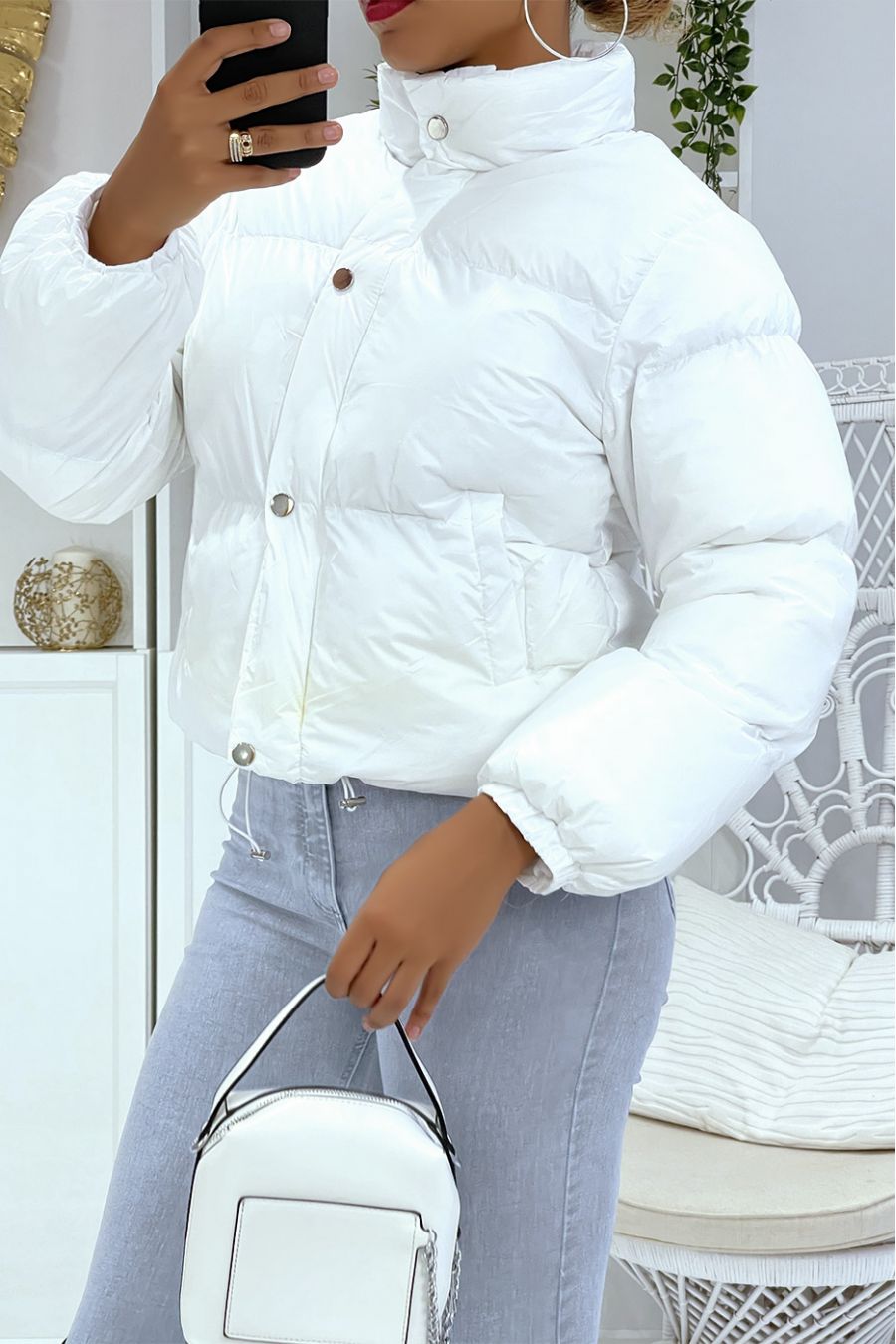 Short white puffer jacket with long sleeves and high collar, super trendy color perfect for winter - 5
