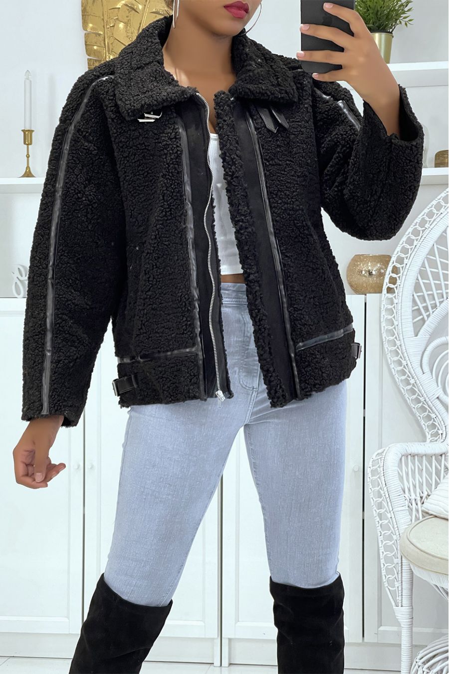 Manteaux noir style aviateur en moumoute avec jolies bandes simili cuir chaud et doux - 2