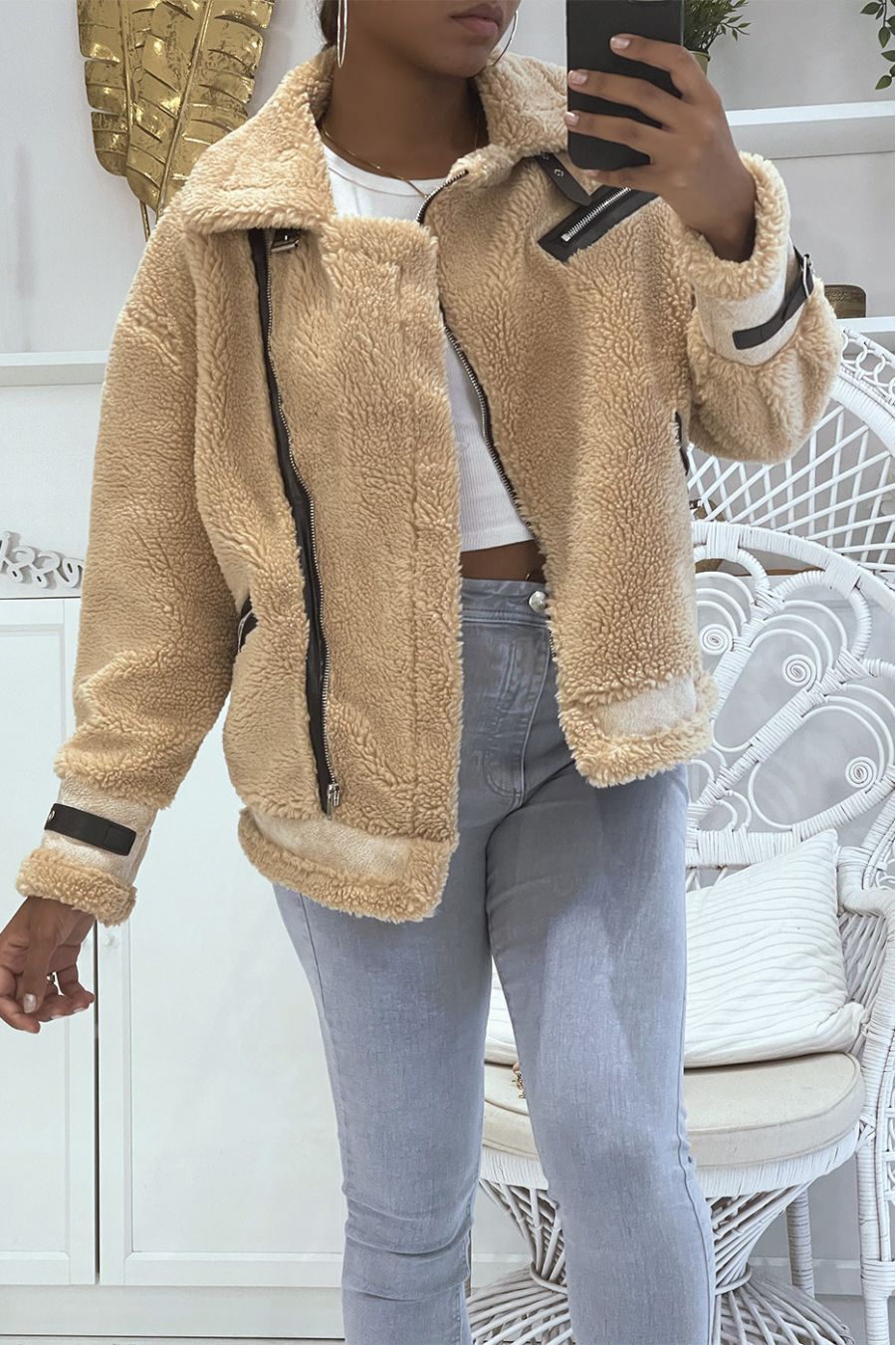 Beige coats with fleece-effect lapels, high collar and leather-effect bands - 4