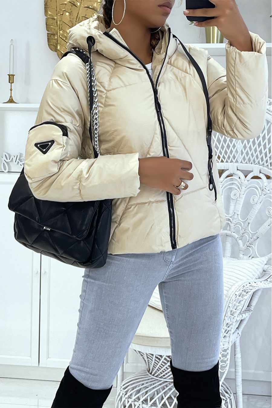 Subliem beige dik kunstleren donsjack geïnspireerd op luxe met zakken en capuchon - 2