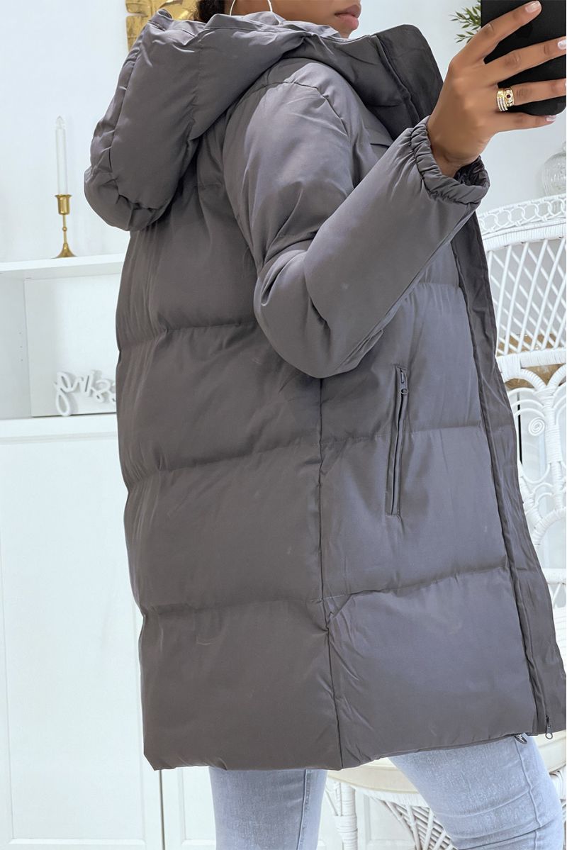 Warm en trendy matzwart driekwart donsjack met zakken en dikke capuchon - 4