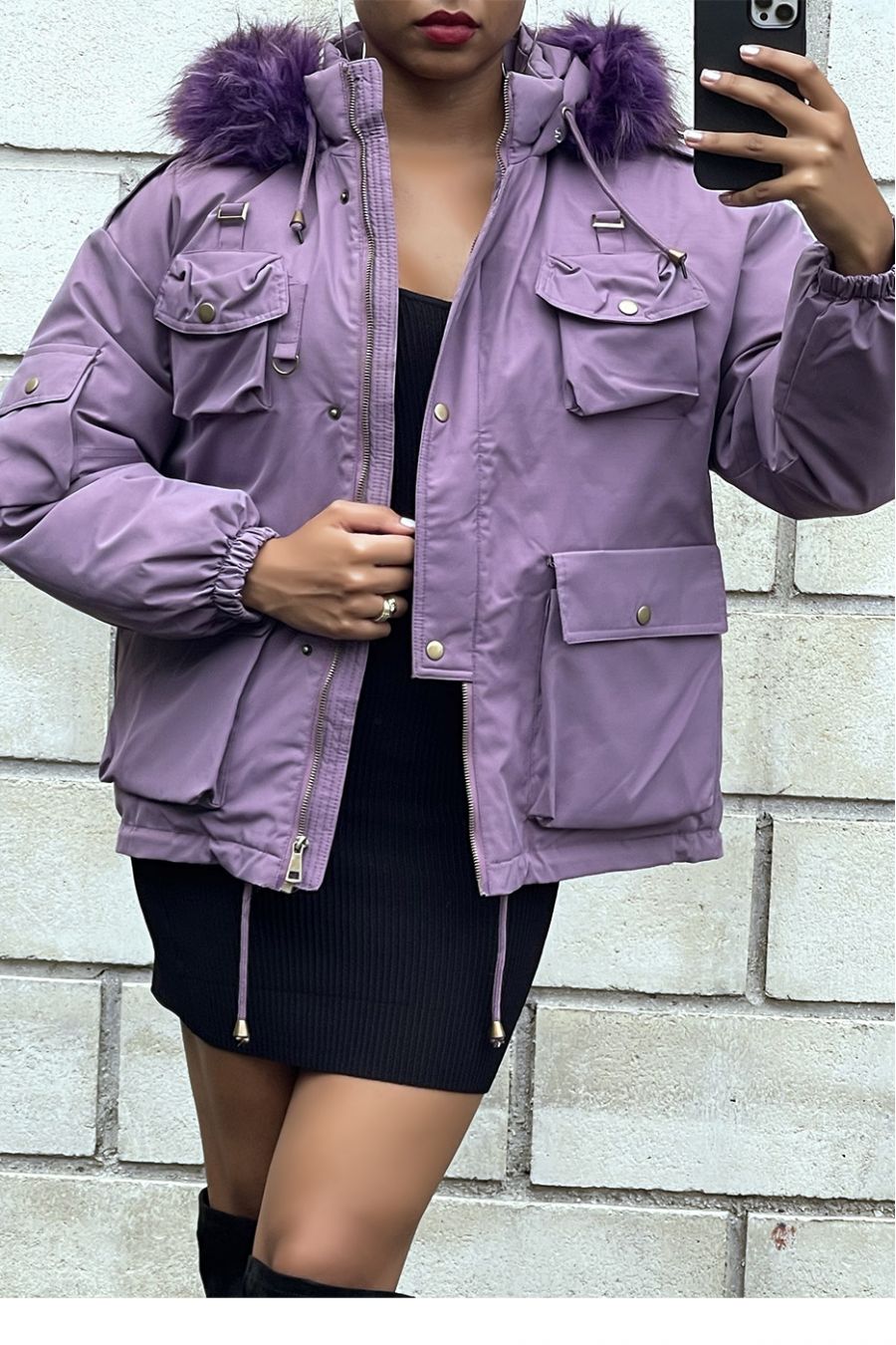 Manteau violet avec plusieurs poches et capuche  - 2