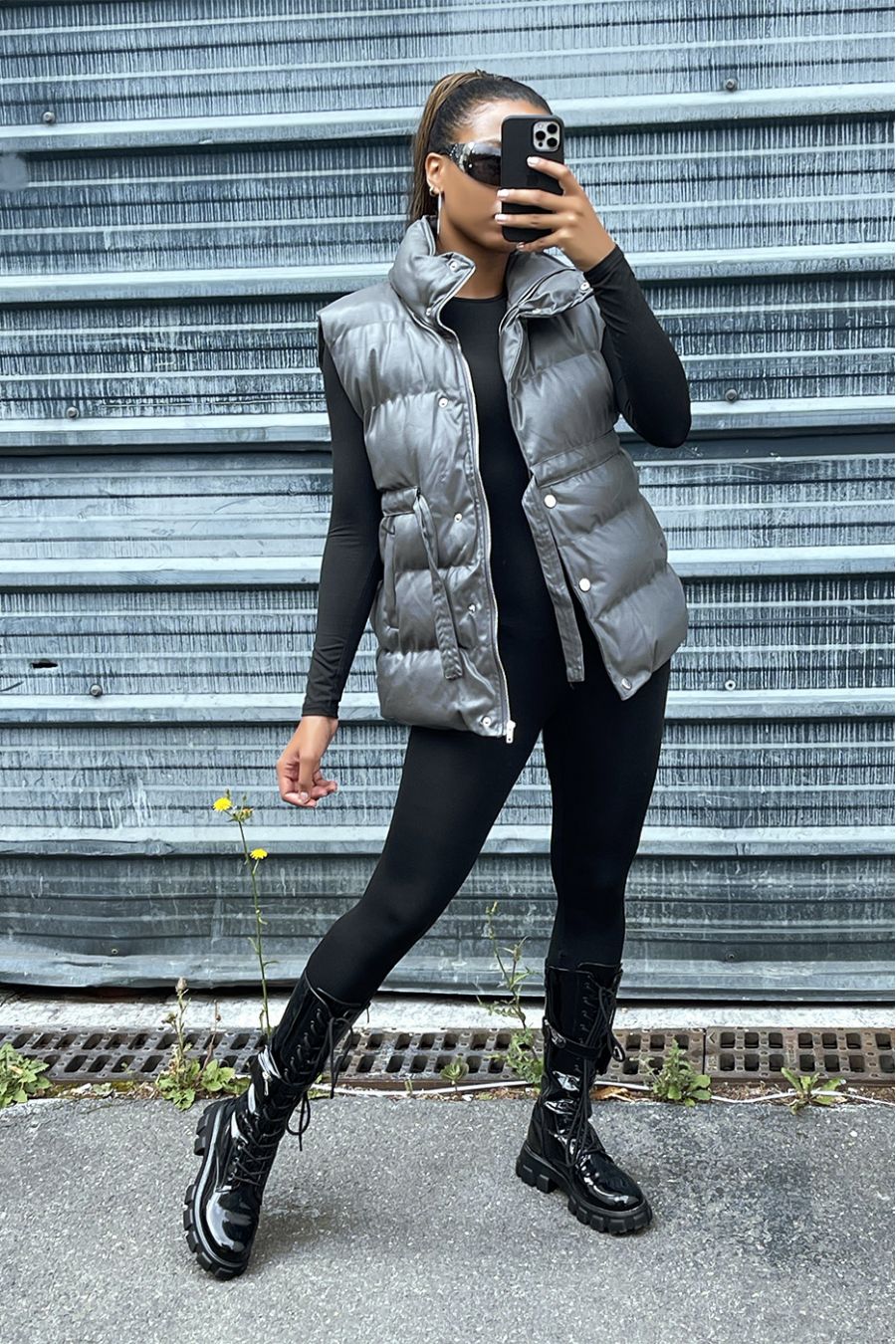 Doudoune en simili anthracite sans manche ajustable à la taille  - 2