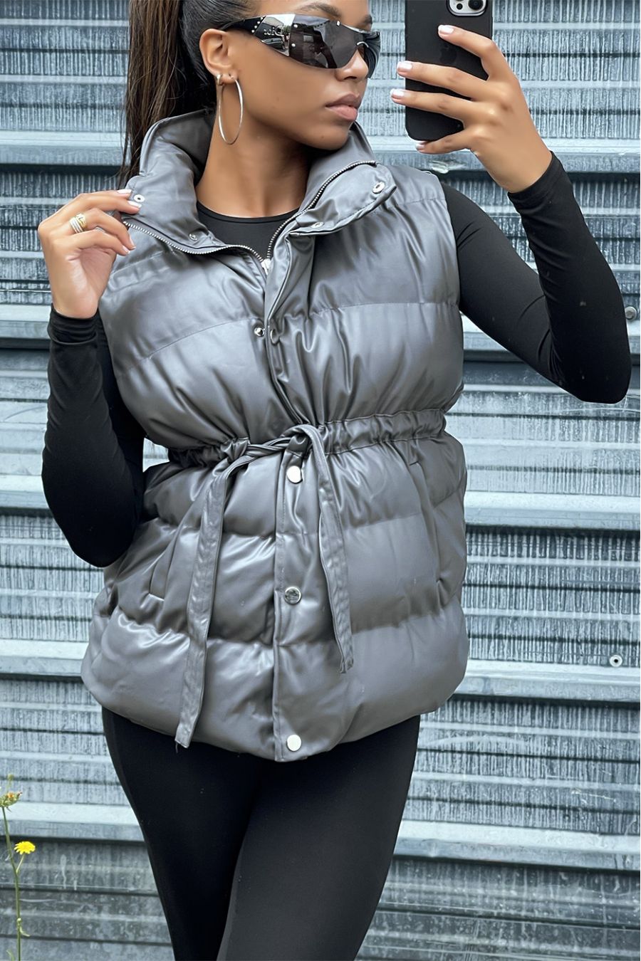 Anthracite imitation sleeveless padded jacket adjustable at the waist - 6