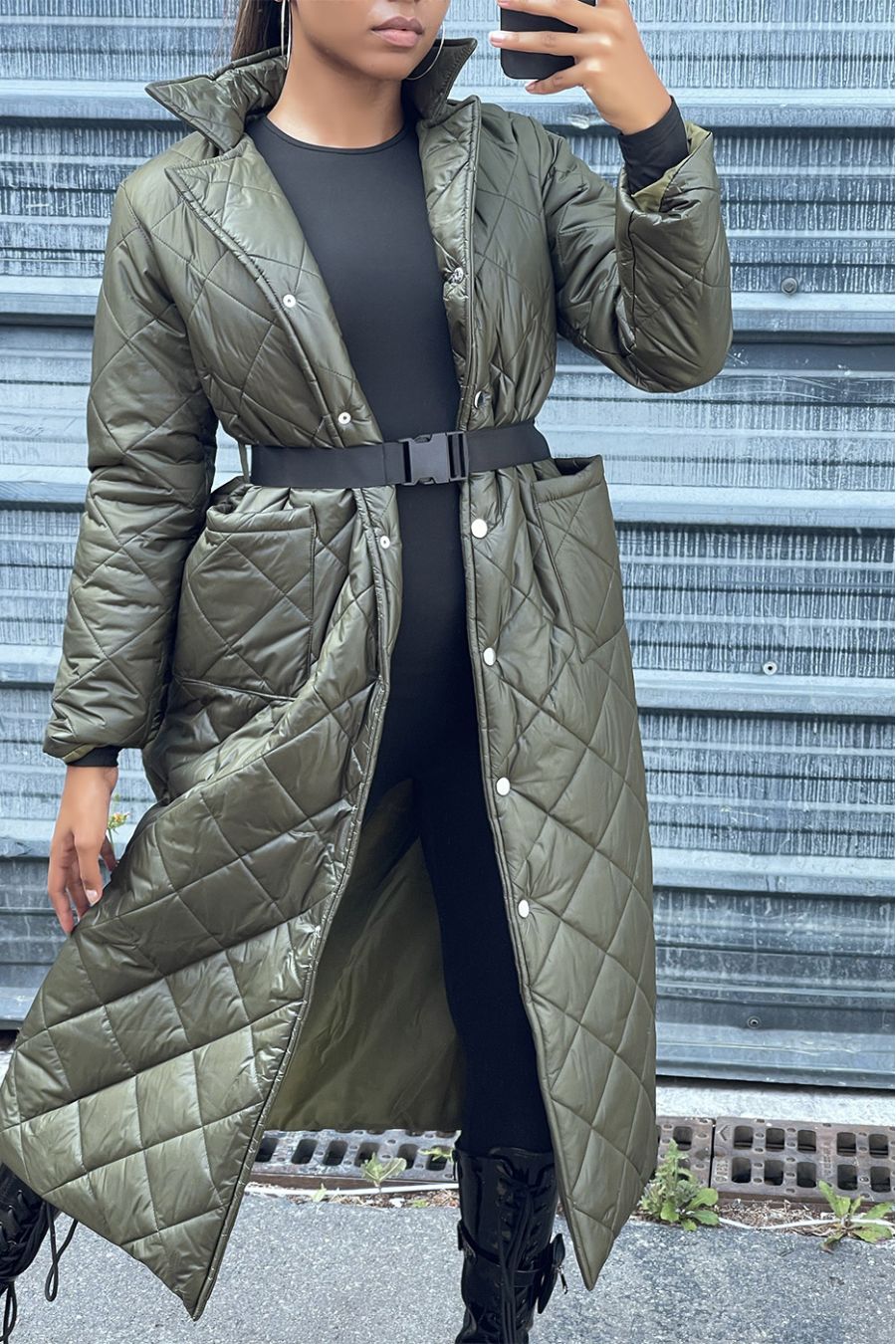 Long quilted down jacket in khaki - 3
