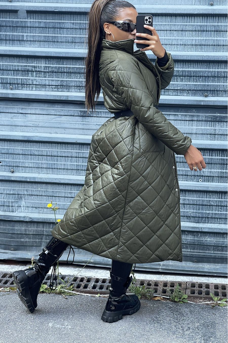 Long quilted down jacket in khaki - 4