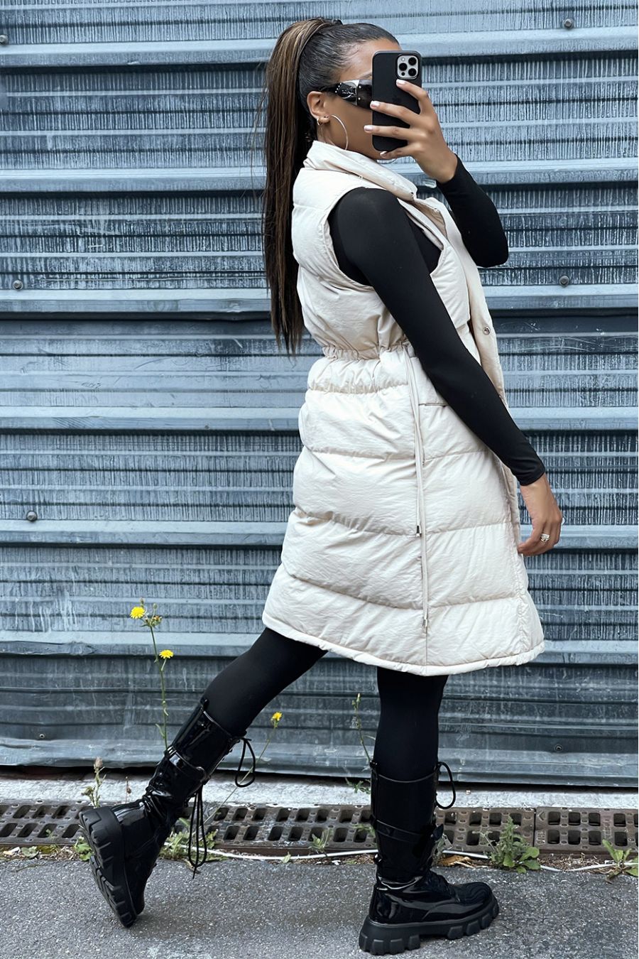 Long double-breasted beige down jacket adjustable at the waist - 4