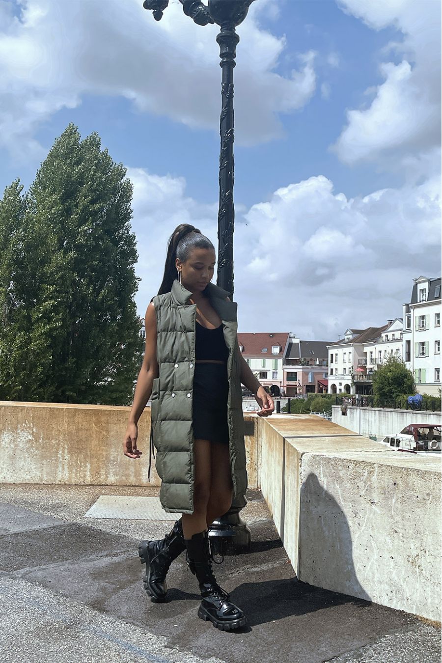 Long khaki double-breasted down jacket adjustable at the waist - 1