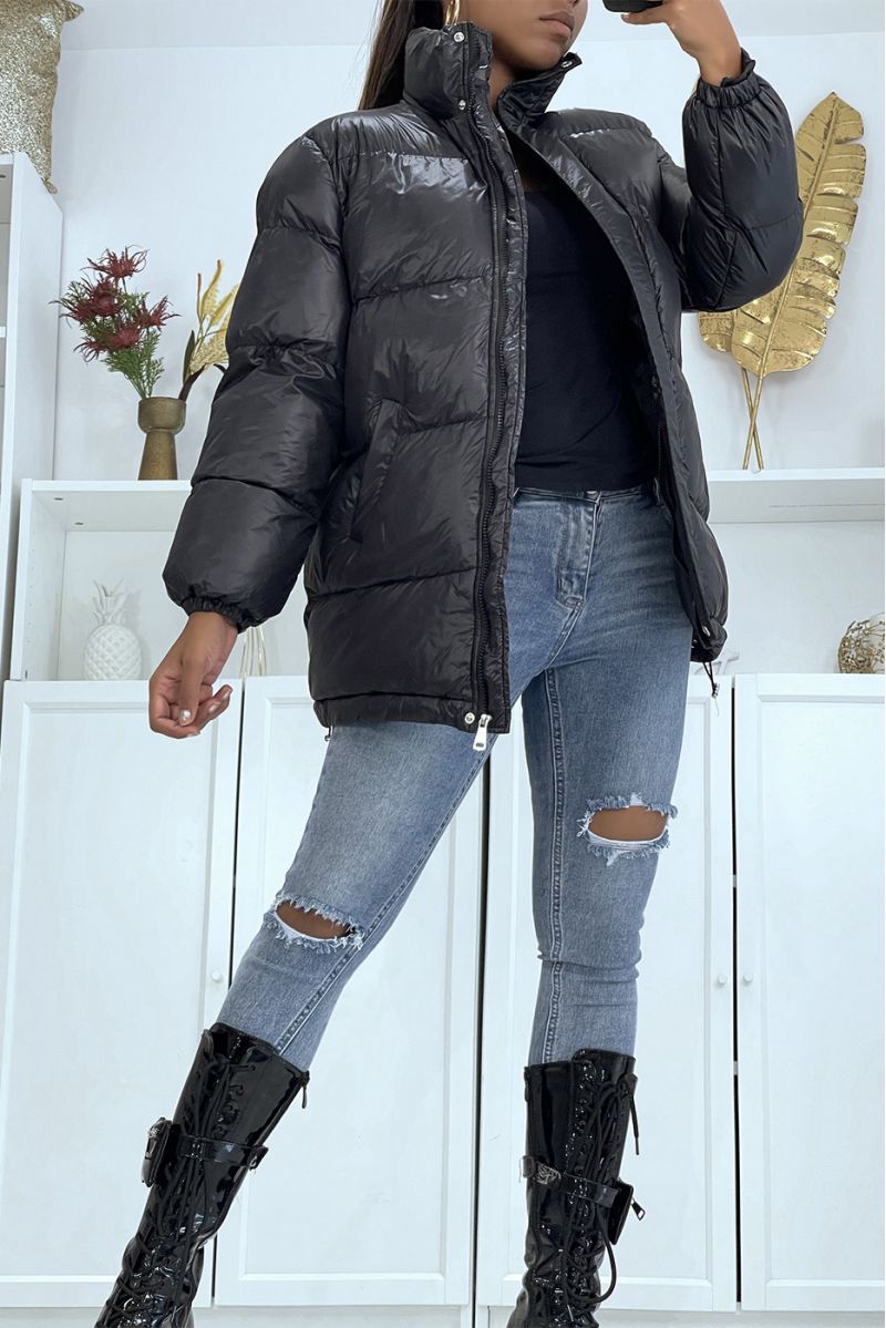 Well rounded and waterproof black down jacket - 1