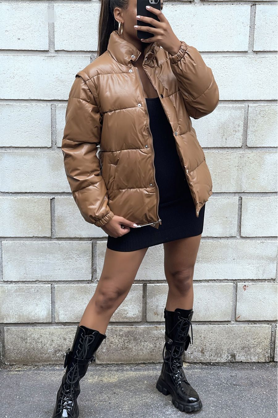 Camel puffer jacket with detachable faux sleeve - 4