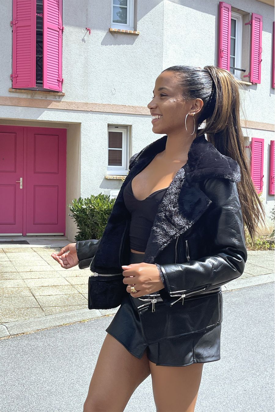 Black faux lined coat inside - 3