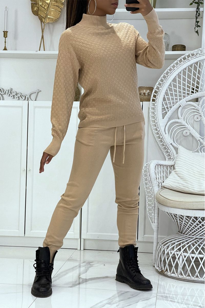 3-piece camel down jacket and ribbed joggers winter setCasual chic and cocooning style - 4
