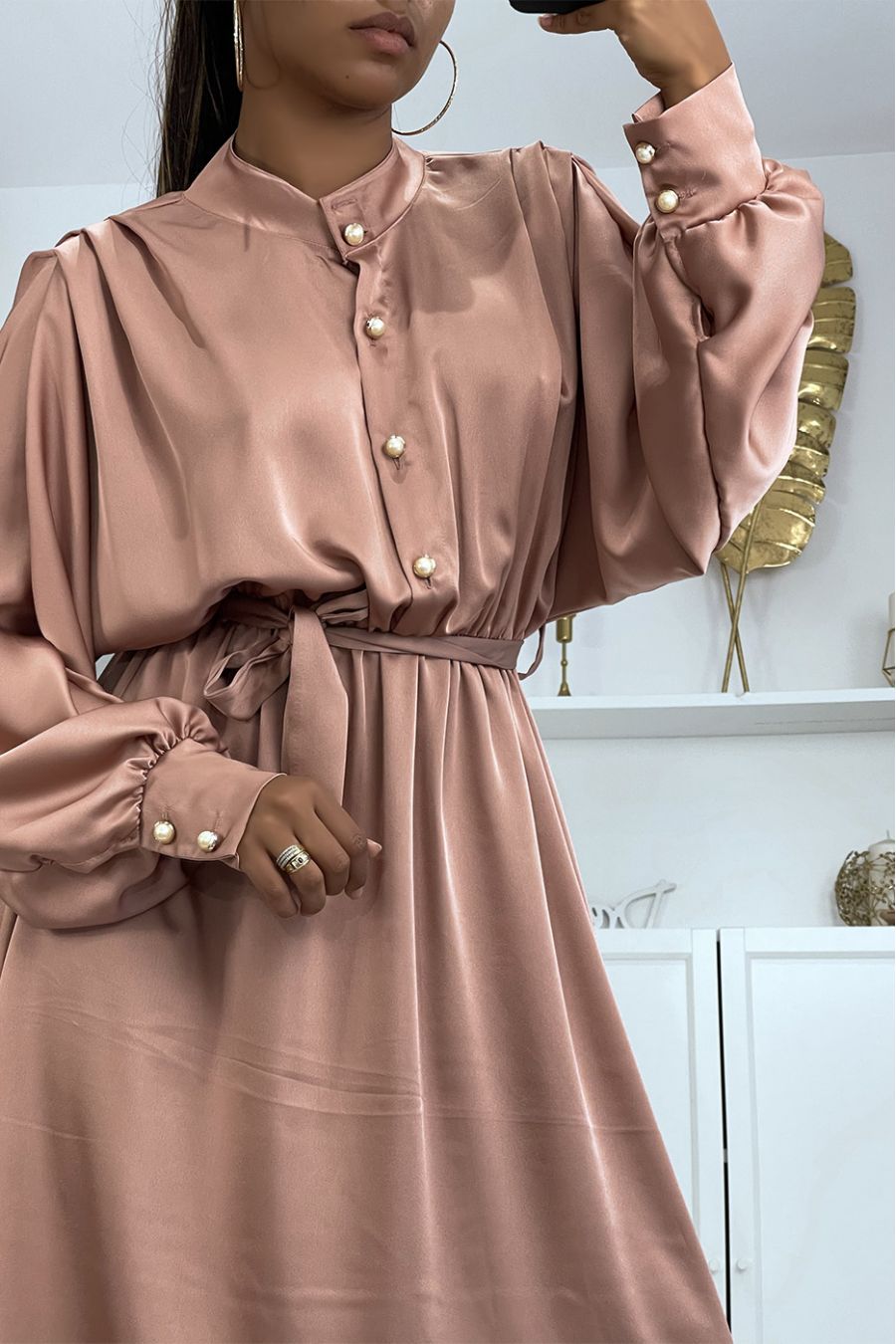 Long pink satin dress with long sleeves - 3