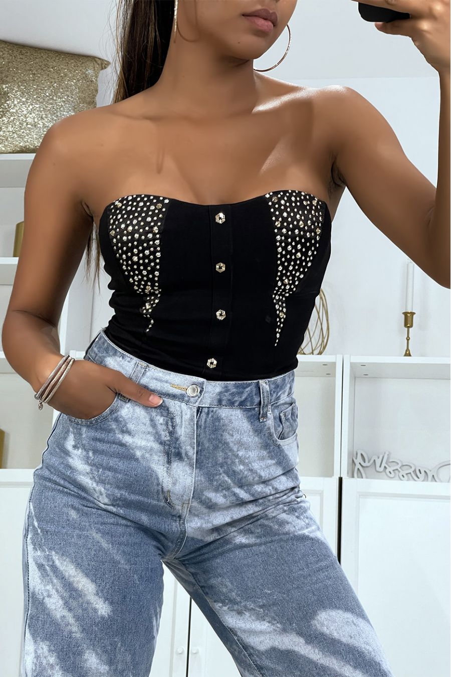 Mooie zwarte top met knoopjes en strass steentjes. Mode en sexy damestop 1896 - 1