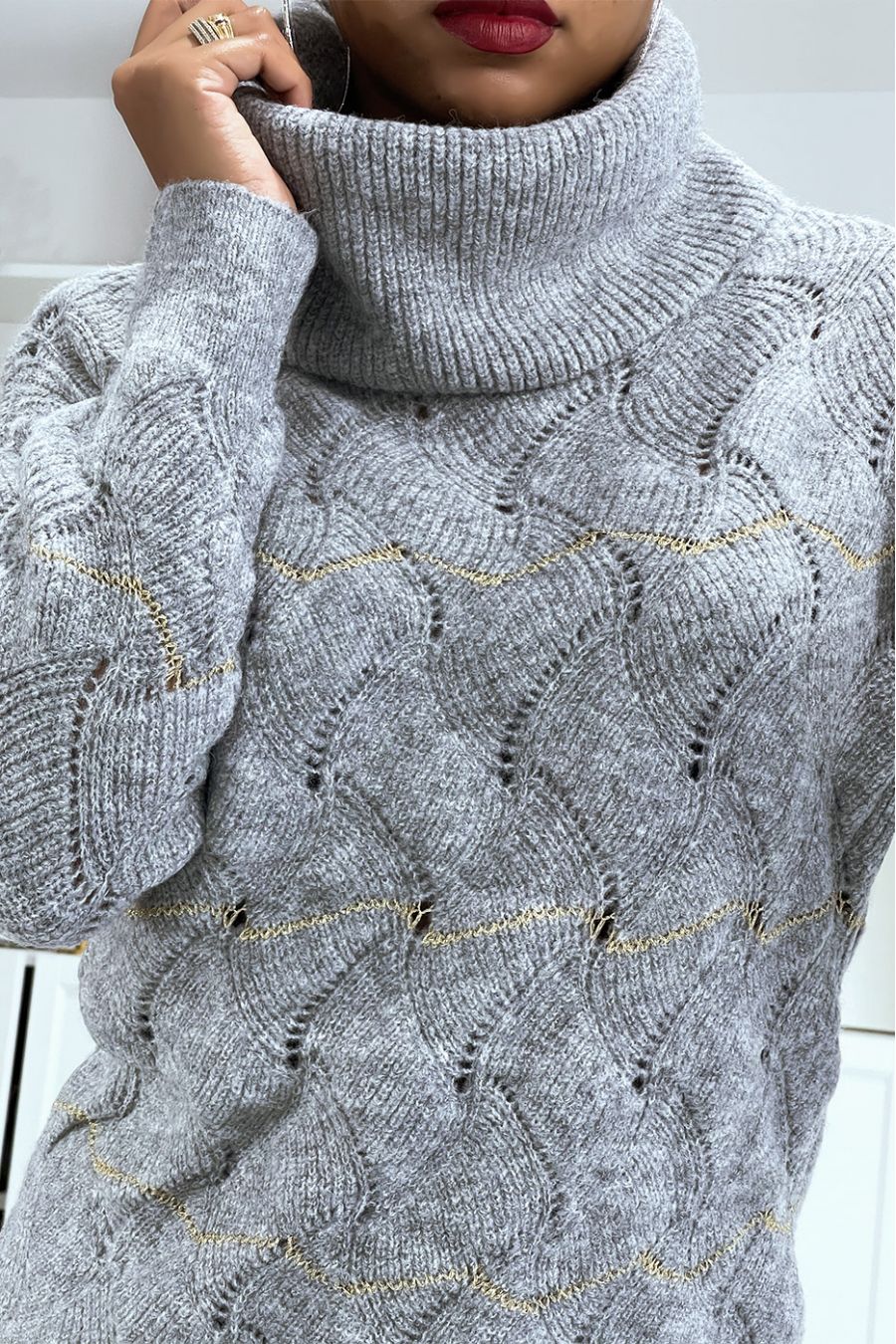Pull col roulé épais gris à détails ajouré et paillettes - 4