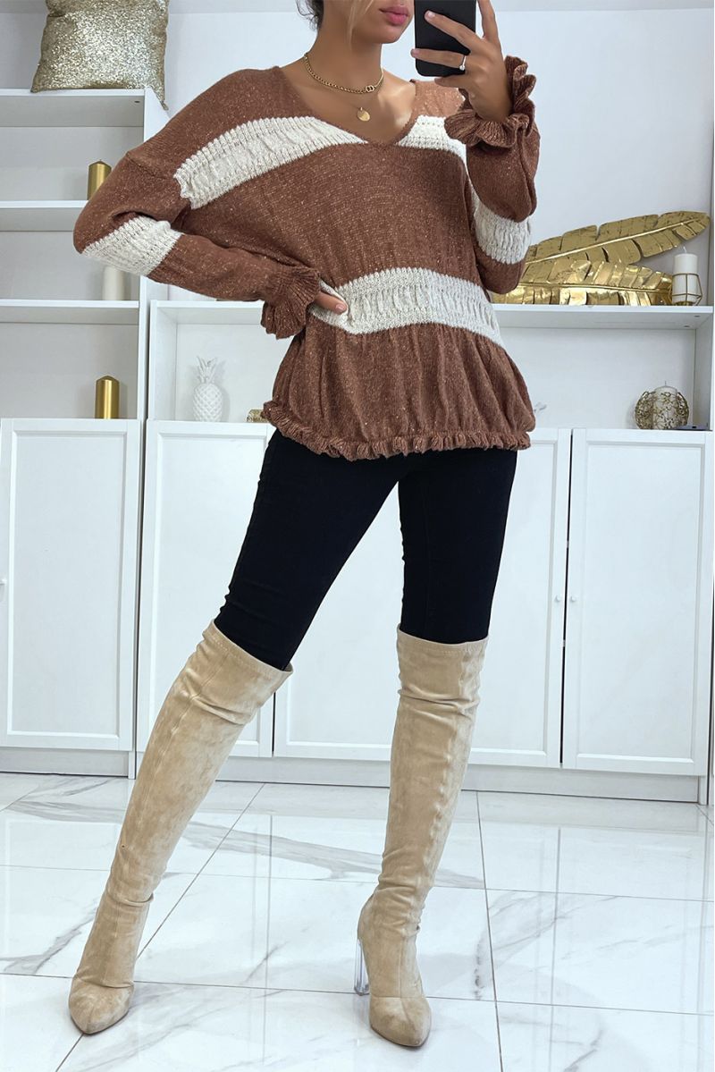 Fluffy cognac sweater with shiny yarn and flounce