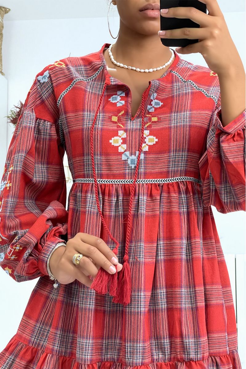 Red tartan dress with embroidery - 7