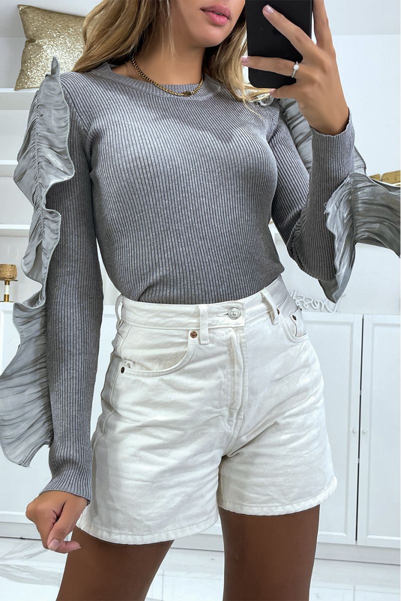 Gray ribbed sweater with ruffle on the sleeves - 3