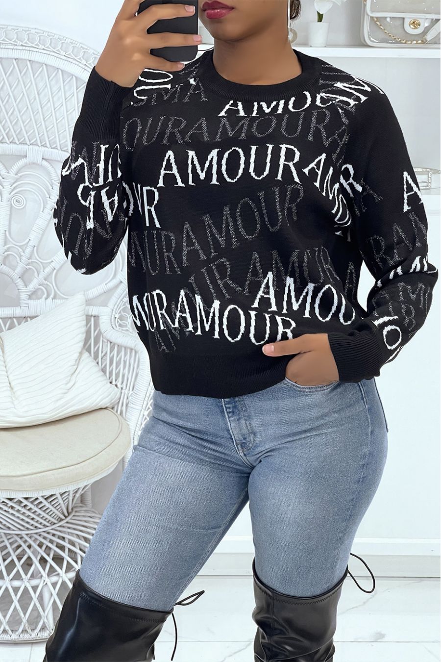 Short black jumper with love writing