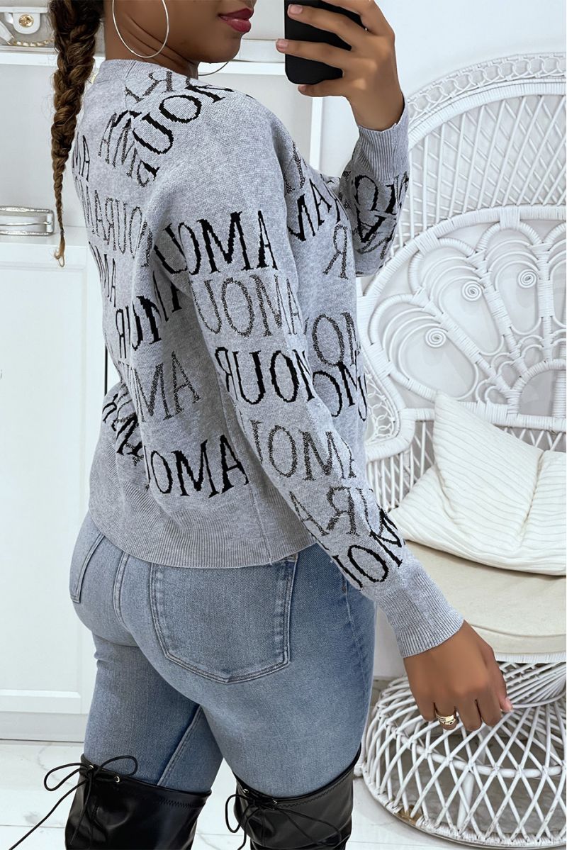 Short gray sweater with love writing - 2
