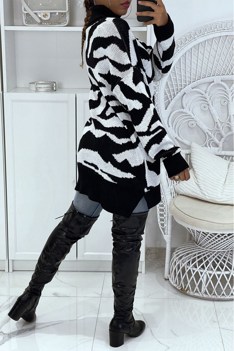 Zwarte sweaterjurk met coltrui en zebraprint - 1
