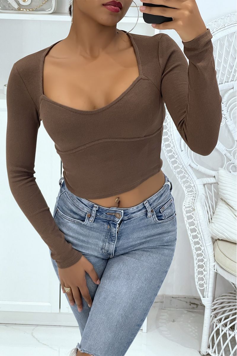 Brown ribbed crop top with heart-shaped neckline - 2