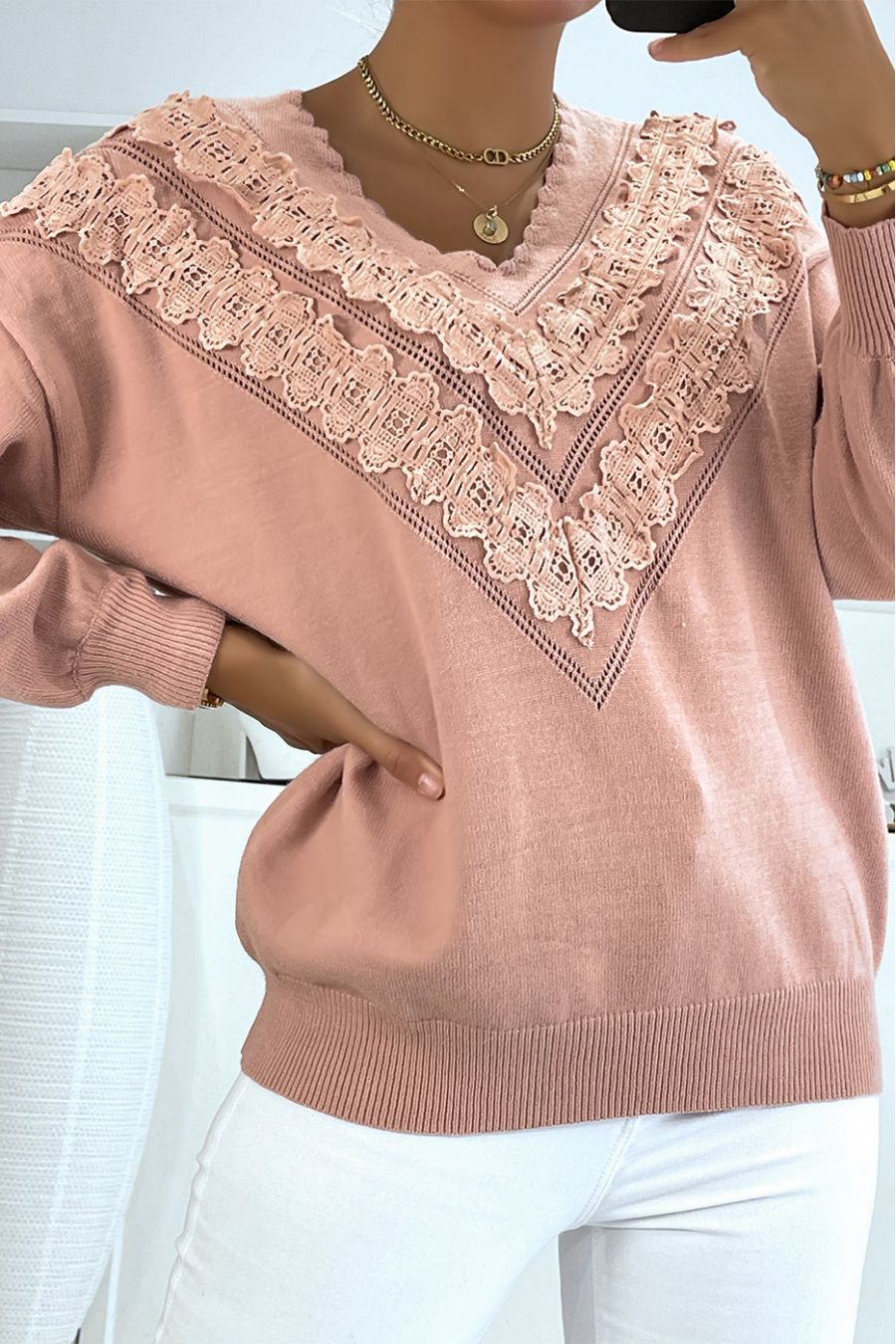 Roze damestrui met V-hals en kantpatroon - 4