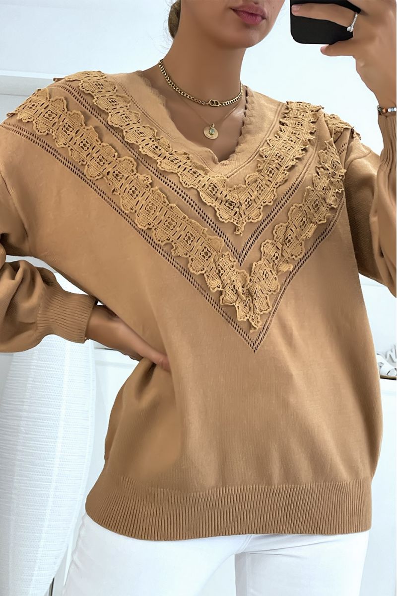 Camel sweater for women in V-neck with lace pattern - 3